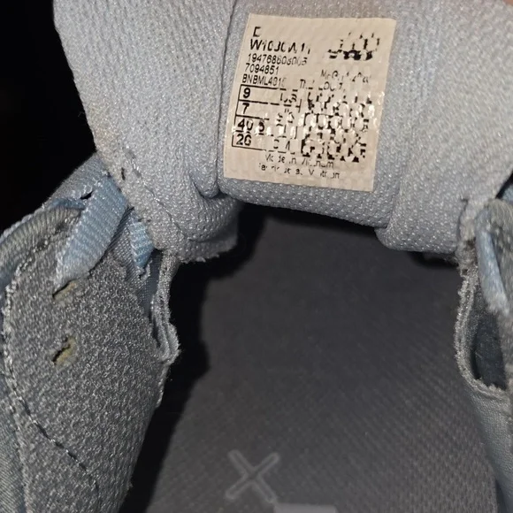 New Balance Fresh Foam 1080 V11 Women's Sneaker, Size 9 Wide - Picture 7 of 8